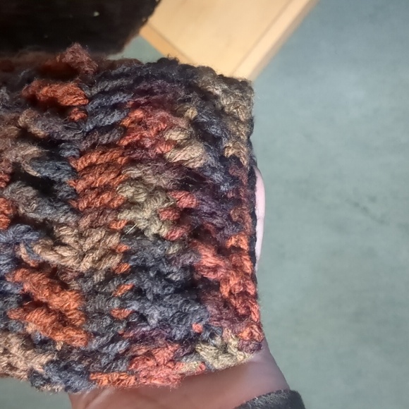 handmade CROCHET long sleeve zip front cardigan sweater, warm and cuddly sz L/XL - Picture 5 of 10